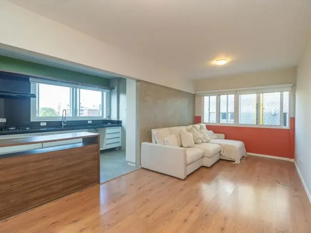 Apartamento 3 quartos e 1 banheiro, para alugar, no bairro Bigorrilho em Curitiba