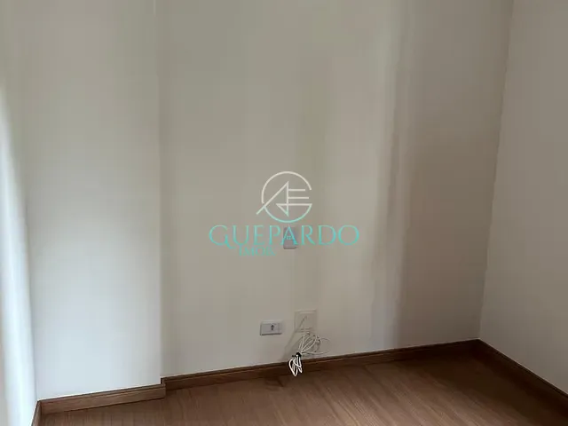 Apartamento 3 quartos e 1 banheiro, à venda, no bairro Parque Residencial Alcântara em Londrina