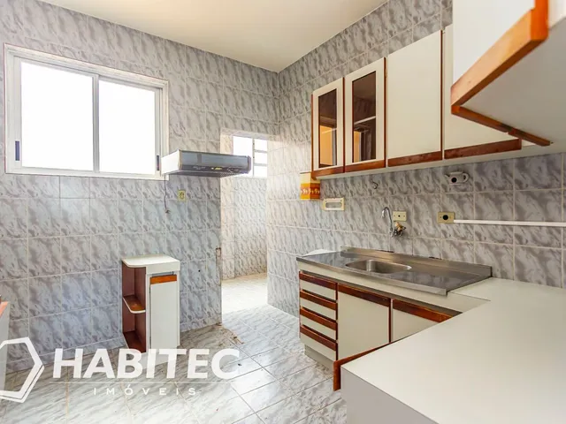 Apartamento 3 quartos e 2 banheiros, para alugar, no bairro Centro em Curitiba