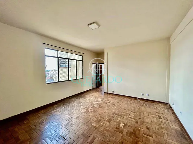 Apartamento 2 quartos e 1 banheiro, à venda ou para alugar, no bairro Centro em Londrina
