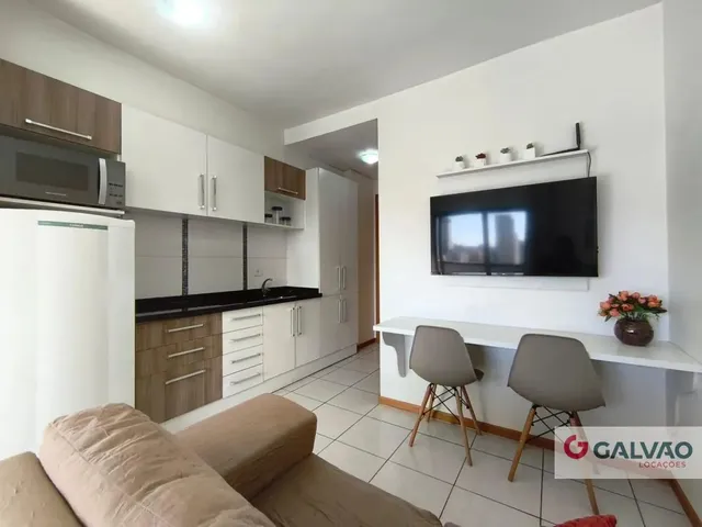 Apartamento 1 quarto e 1 banheiro, para alugar, no bairro Centro em Curitiba