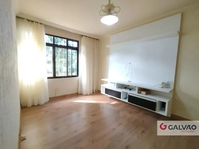 Apartamento 2 quartos e 1 banheiro, para alugar, no bairro Campo Comprido em Curitiba
