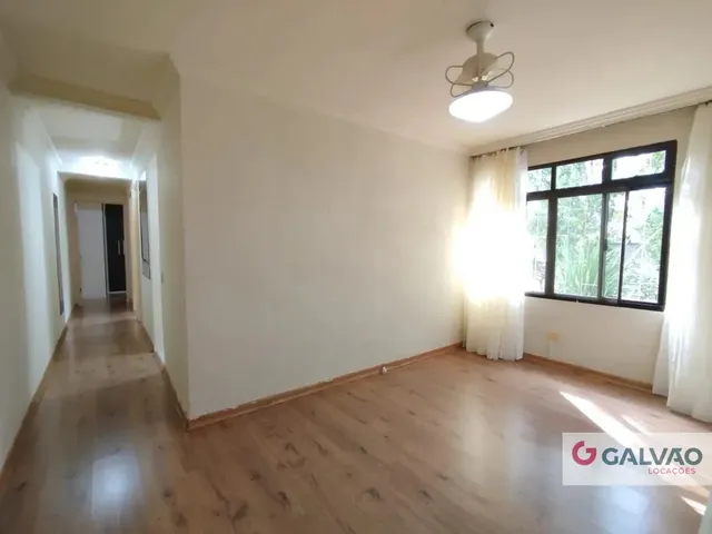 Apartamento 2 quartos e 1 banheiro, para alugar, no bairro Campo Comprido em Curitiba