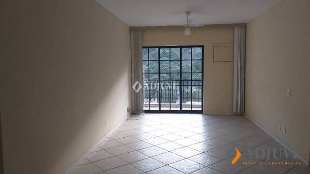 Apartamento à venda com 3 quartos, 140m² - Foto 2