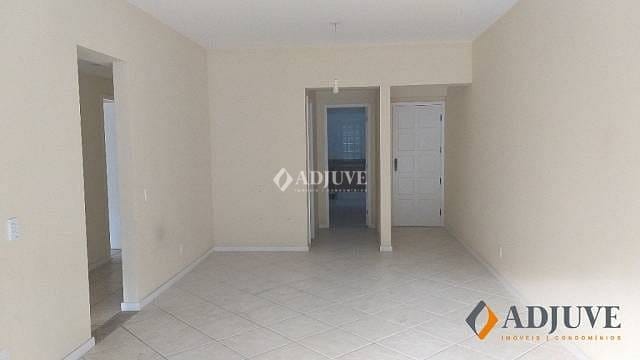 Apartamento à venda com 3 quartos, 140m² - Foto 3