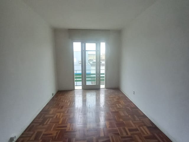 Apartamento com 69m² 2 quartos e 1 banheiro, à venda, no bairro Centro em Pelotas