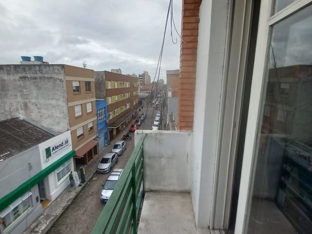Apartamento com 69m² 2 quartos e 1 banheiro, à venda, no bairro Centro em Pelotas