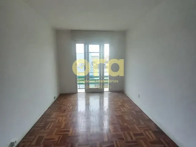 Apartamento com 69m² 2 quartos e 1 banheiro, à venda, no bairro Centro em Pelotas