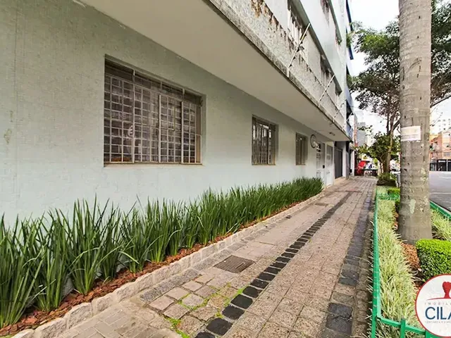 Apartamento 2 quartos e 2 banheiros, à venda, no bairro Centro em Curitiba