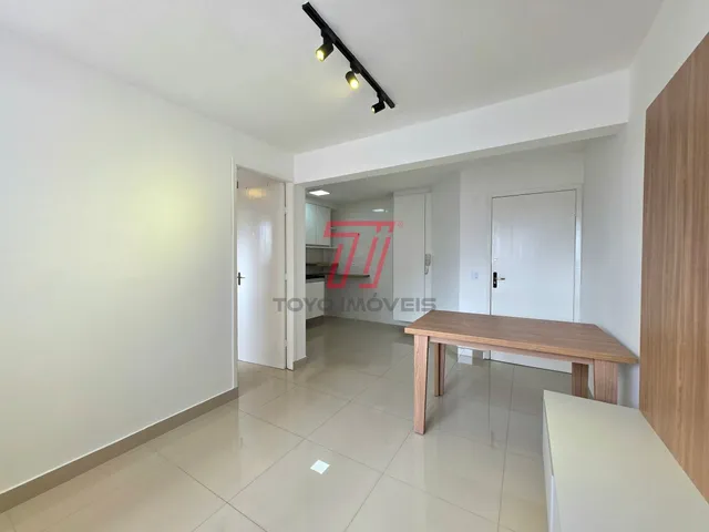 Apartamento 1 quarto e 1 banheiro, para alugar, no bairro Portão em Curitiba