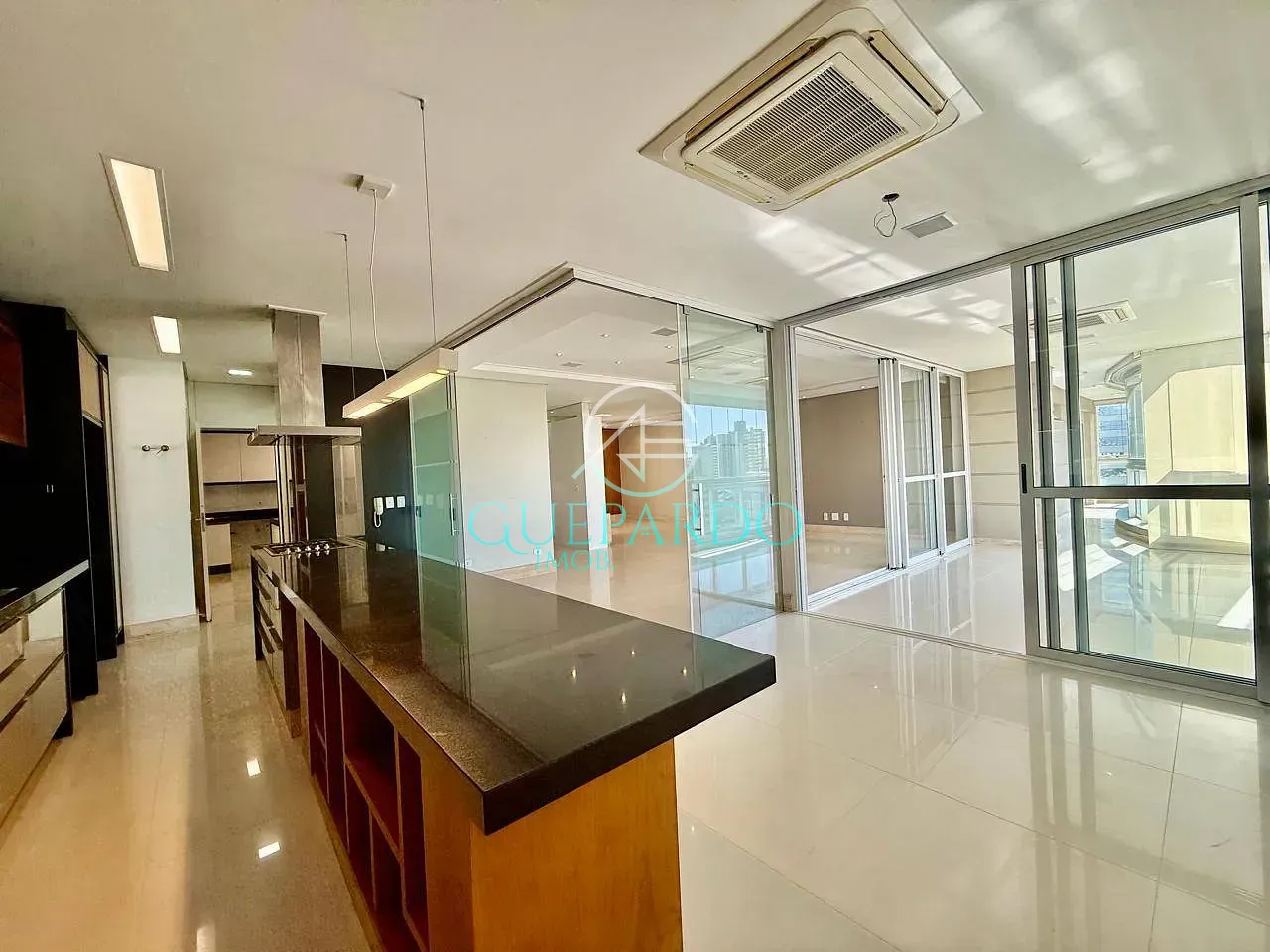 Apartamento, 3 quartos, 245 m² - Foto 11