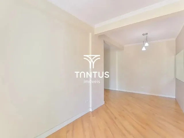 Apartamento 2 quartos e 2 banheiros, para alugar, no bairro Santa Quitéria em Curitiba