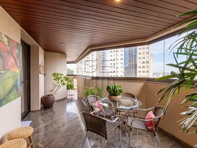 Apartamento 3 quartos e 5 banheiros, à venda, no bairro Centro em Londrina