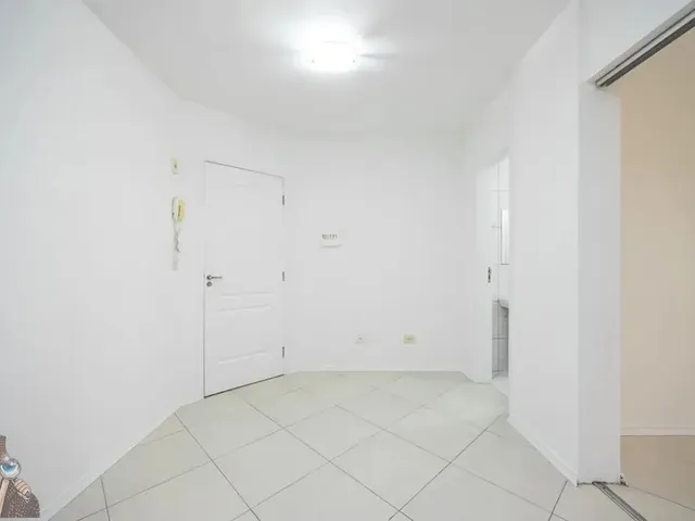 Apartamento 1 quarto e 1 banheiro, à venda, no bairro Portão em Curitiba