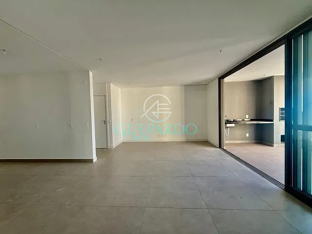 Apartamento com 263m² 3 quartos e 4 banheiros, à venda, no bairro Santa Rosa em Londrina
