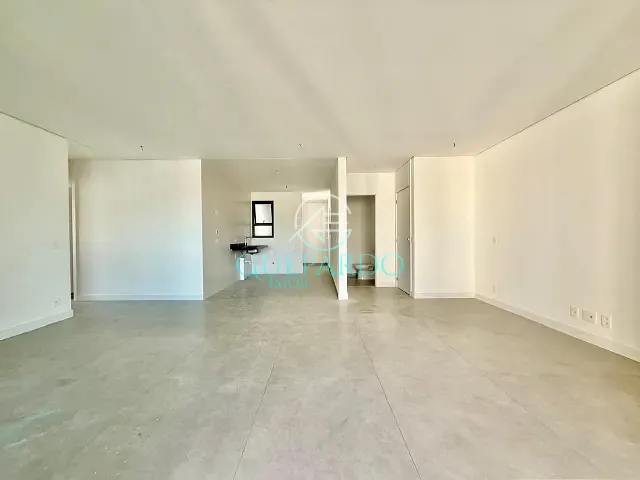 Apartamento com 263m² 3 quartos e 4 banheiros, à venda, no bairro Santa Rosa em Londrina