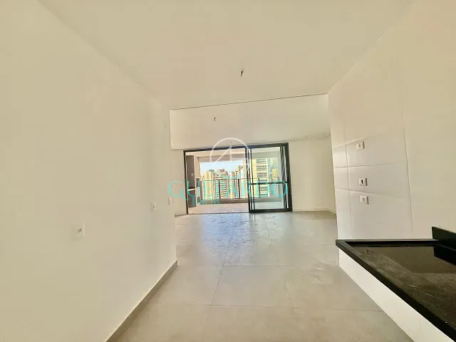 Apartamento com 263m² 3 quartos e 4 banheiros, à venda, no bairro Santa Rosa em Londrina