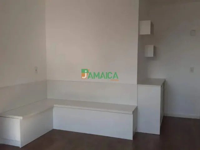 Apartamento com 54m² 2 quartos e 3 banheiros, para alugar, no bairro Cajuru em Curitiba