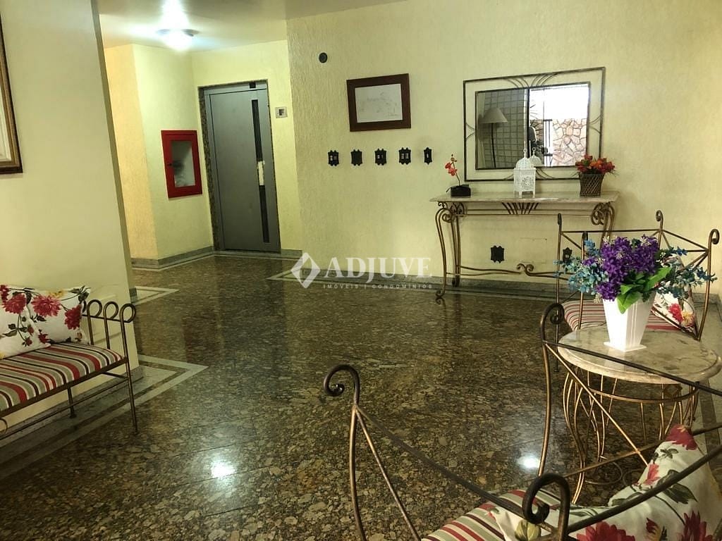 Apartamento à venda com 3 quartos, 109m² - Foto 3