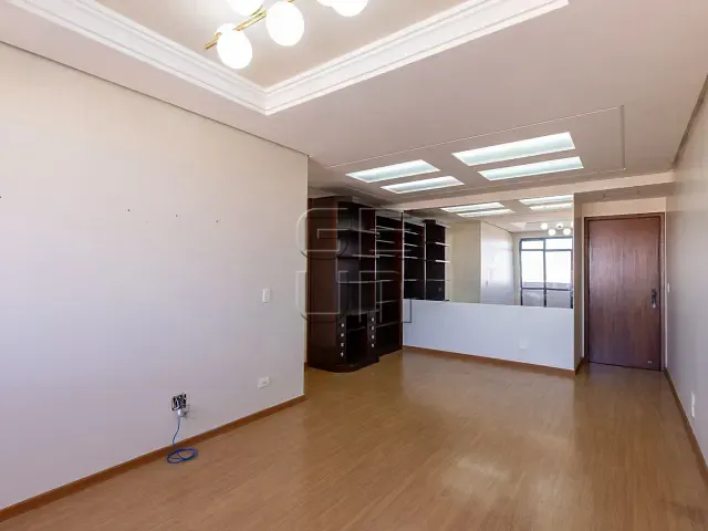 Apartamento com 147m² 3 quartos e 3 banheiros, à venda ou para alugar, no bairro Centro em Londrina