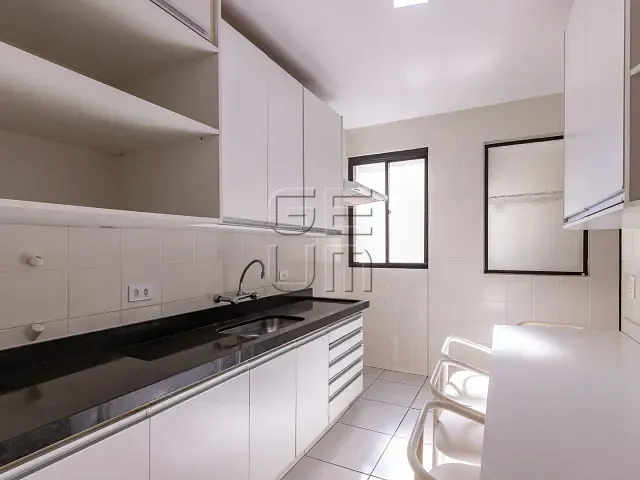 Apartamento com 147m² 3 quartos e 3 banheiros, à venda ou para alugar, no bairro Centro em Londrina