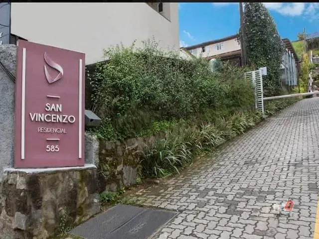 Apartamento 2 quartos e 1 banheiro, à venda, no bairro Coronel Veiga em Petrópolis