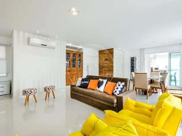 Apartamento com 175m² 3 quartos e 4 banheiros, à venda, no bairro Centro em Guarujá