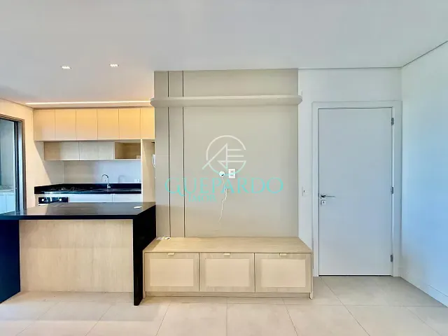 Apartamento com 182m² 3 quartos e 2 banheiros, para alugar, no bairro Gleba Palhano em Londrina