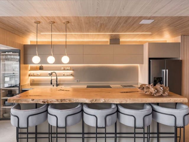 Apartamento com 238m² 4 quartos e 5 banheiros, à venda, no bairro Vila Suzana em São Paulo
