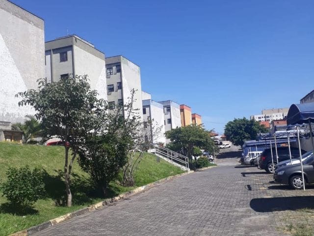 Foto do Apartamento - Apartamento à venda, com armários, Vila Mercês, Carapicuíba, SP | Collina Imóveis