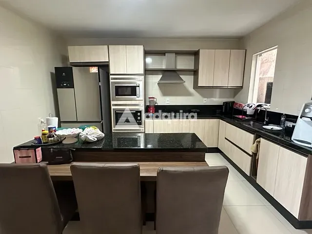 Apartamento com 268m² 3 quartos e 2 banheiros, à venda, no bairro Centro em Ponta Grossa