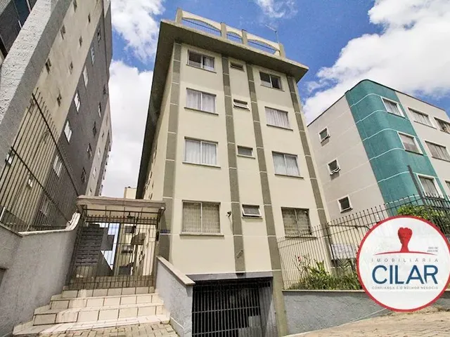 Apartamento 2 quartos e 1 banheiro, para alugar, no bairro Água Verde em Curitiba