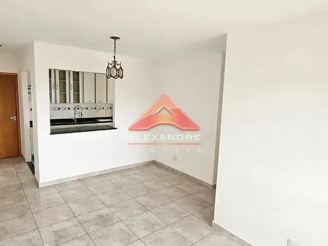 Apartamento com 76m² 3 quartos e 1 banheiro, para alugar, no bairro Vila Industrial em São José Dos Campos