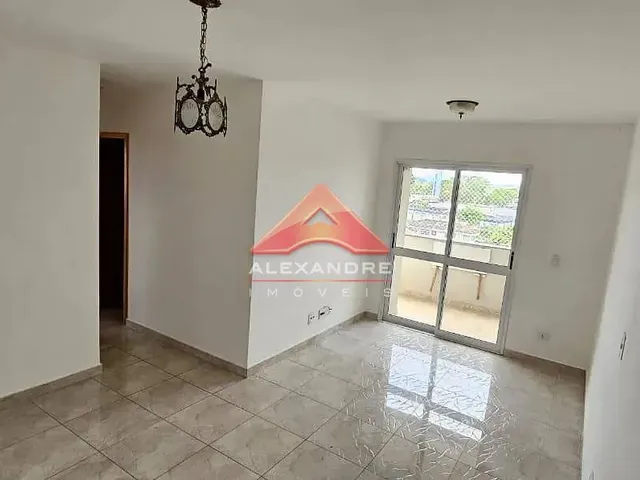 Apartamento com 76m² 3 quartos e 1 banheiro, para alugar, no bairro Vila Industrial em São José Dos Campos