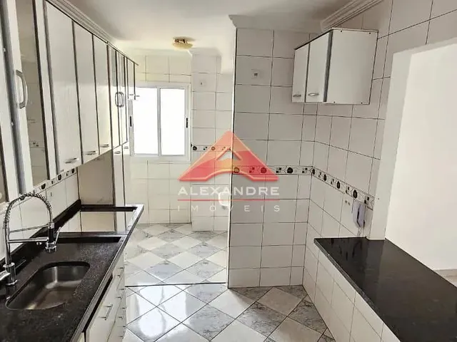 Apartamento com 76m² 3 quartos e 1 banheiro, para alugar, no bairro Vila Industrial em São José Dos Campos