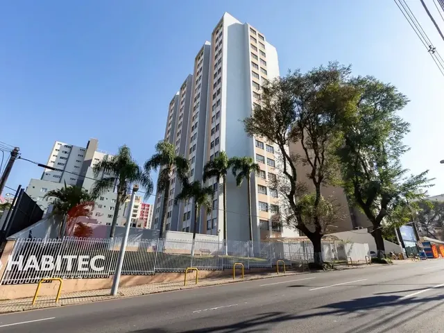 Apartamento 2 quartos e 1 banheiro, à venda, no bairro Agua Verde em Curitiba