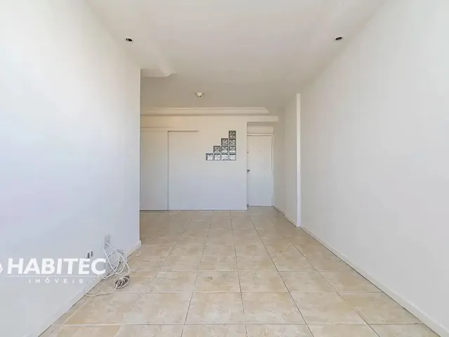 Apartamento 3 quartos e 2 banheiros, à venda, no bairro Cristo Rei em Curitiba