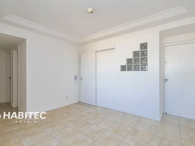Apartamento 3 quartos e 2 banheiros, à venda, no bairro Cristo Rei em Curitiba