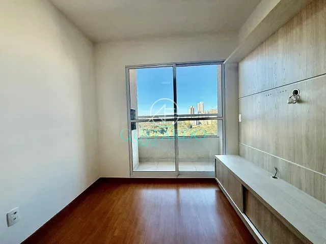 Apartamento 2 quartos e 1 banheiro, para alugar, no bairro Gleba Fazenda Palhano em Londrina