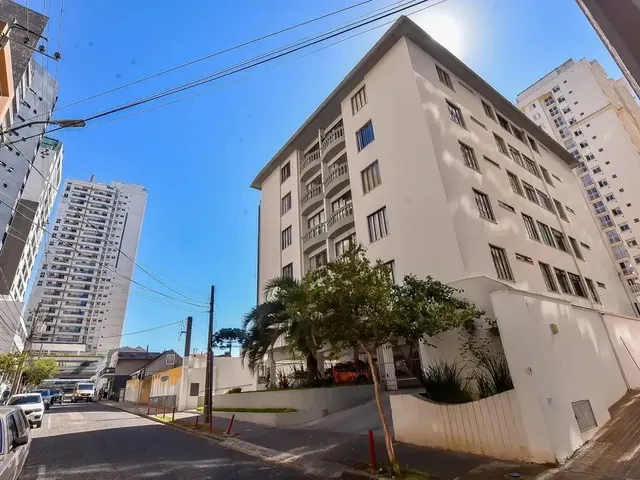 Apartamento 3 quartos e 2 banheiros, à venda, no bairro Água Verde em Curitiba