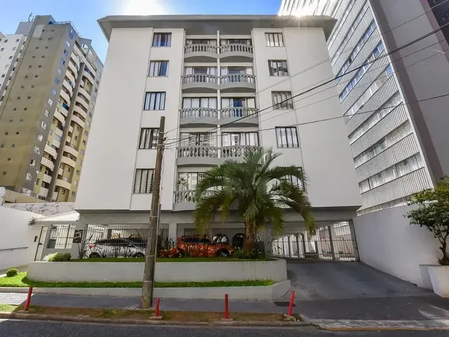 Apartamento 3 quartos e 2 banheiros, à venda, no bairro Água Verde em Curitiba