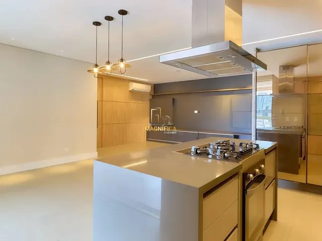 Apartamento 3 quartos e 7 banheiros, à venda, no bairro Água Verde em Curitiba