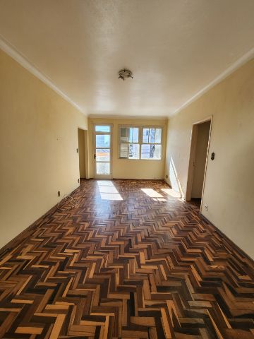 Apartamento com 120m² 3 quartos e 2 banheiros, à venda, no bairro Centro em Pelotas