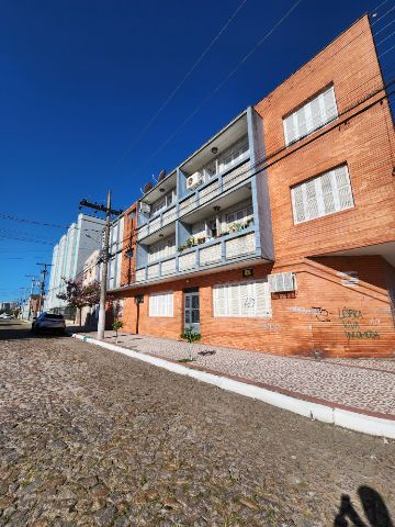 Apartamento com 120m² 3 quartos e 2 banheiros, à venda, no bairro Centro em Pelotas