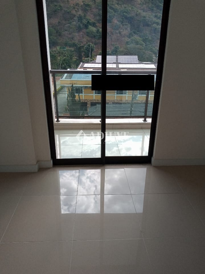 Apartamento à venda com 1 quarto, 63m² - Foto 2