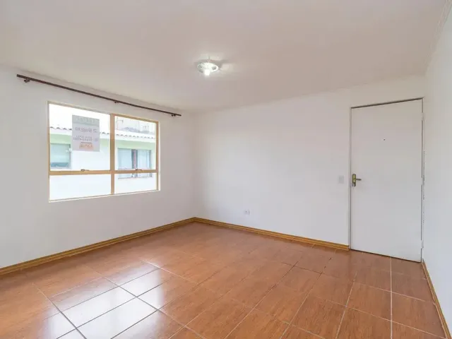 Apartamento 2 quartos e 1 banheiro, para alugar, no bairro Campo Comprido em Curitiba