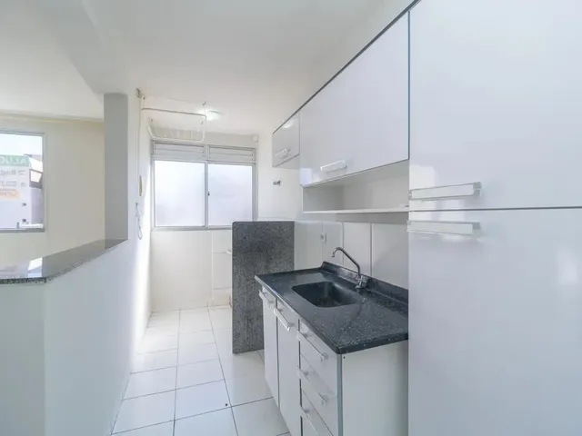 Apartamento 2 quartos e 1 banheiro, para alugar, no bairro Portão em Curitiba