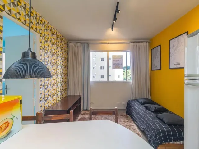 Apartamento 1 quarto e 1 banheiro, para alugar, no bairro Centro em Curitiba