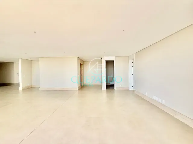 Apartamento com 633m² 4 quartos e 5 banheiros, à venda, no bairro Bela Suiça em Londrina