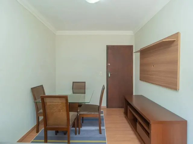 Apartamento 2 quartos e 1 banheiro, para alugar, no bairro Campo Comprido em Curitiba